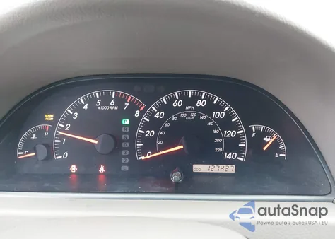 2005 Toyota Camry Le z USA, uszkodzony, nr VIN 4T1BE32K25U563900